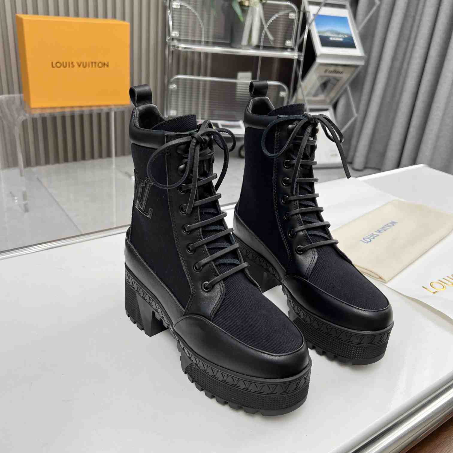 Louis Vuitton Laureate Platform Desert Boot - DopestKickz