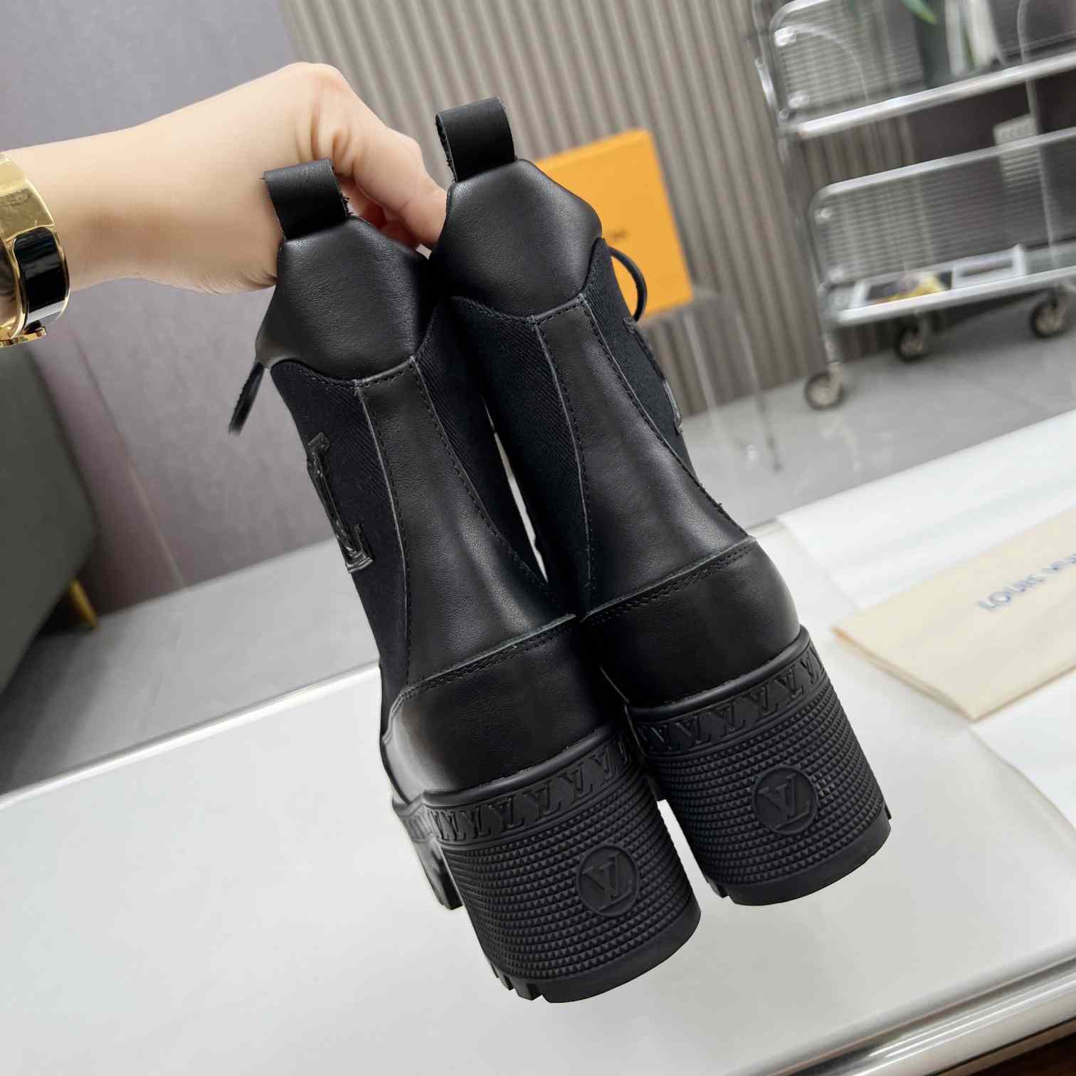 Louis Vuitton Laureate Platform Desert Boot - DopestKickz