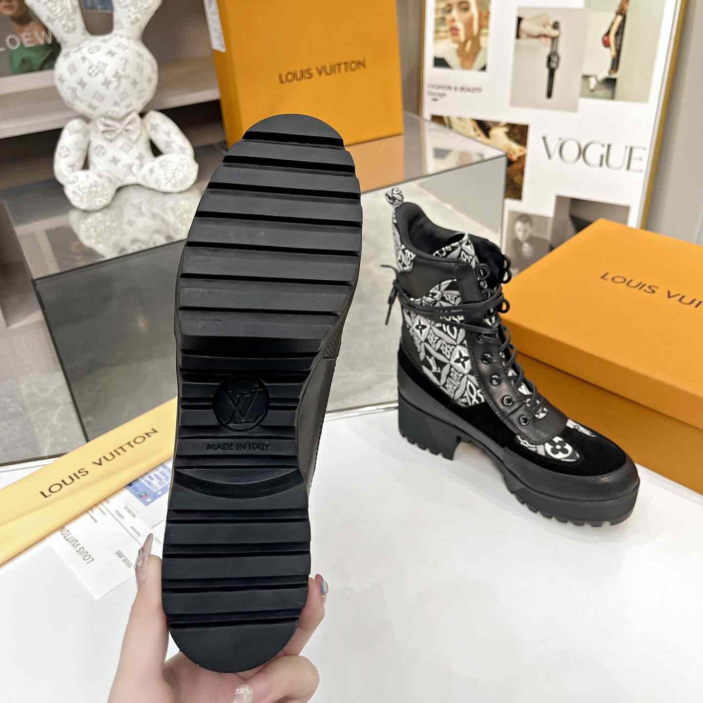Louis Vuitton Laureate Platform Desert Boots  - DopestKickz