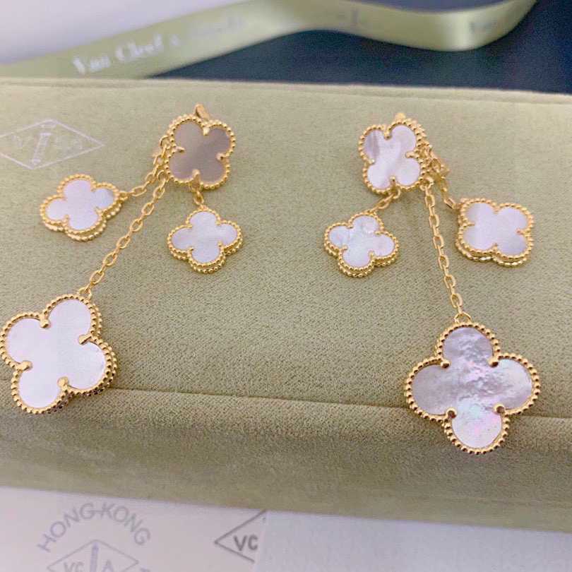 Van Cleef & Arpels Pure Alhambra Earstuds - DopestKickz