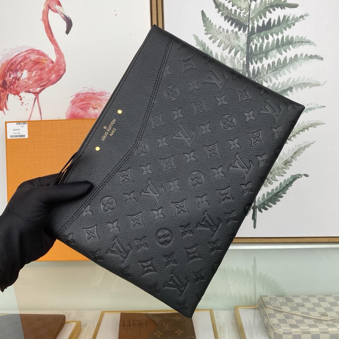 Louis Vuitton Daily Pouch  (29.5 x 21x 1cm)  M62937 - DopestKickz