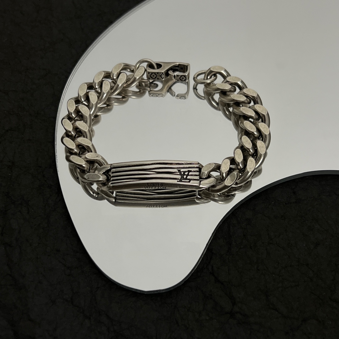 Louis Vuitton LV Epi Bracelet - DopestKickz