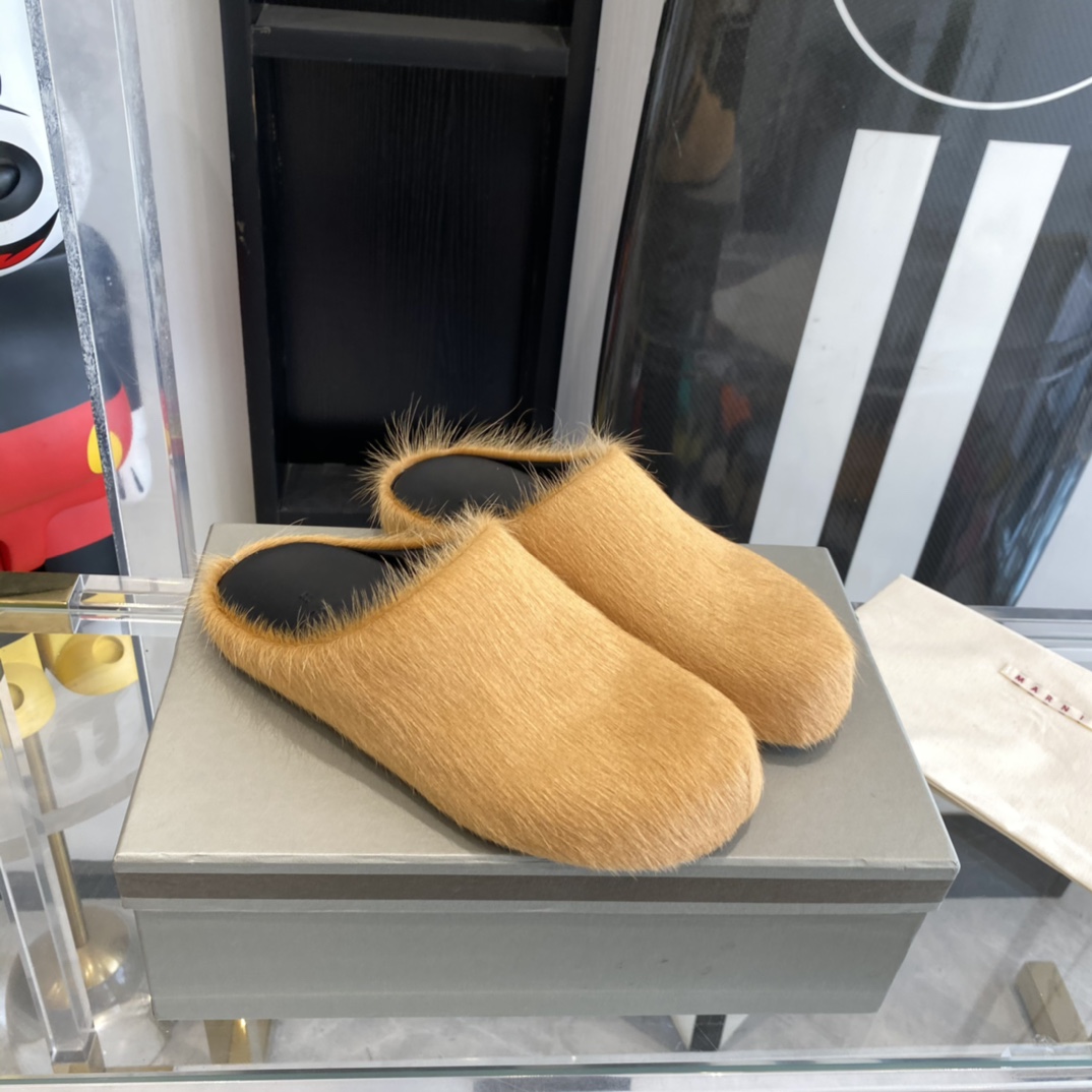 Marni Fussbett Slip-On Flat Mules - DopestKickz