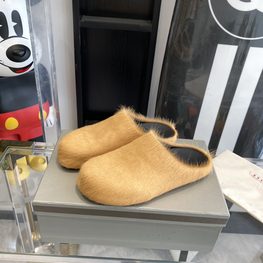 Marni Fussbett Slip-On Flat Mules - DopestKickz