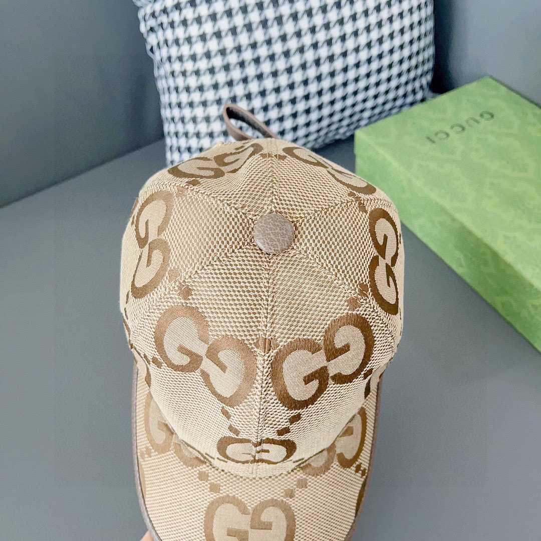 Gucci Jumbo GG Canvas Baseball Hat - DopestKickz