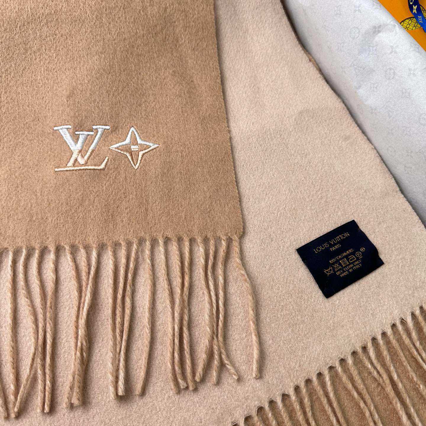 Louis Vitton LV Dual Scarf - DopestKickz