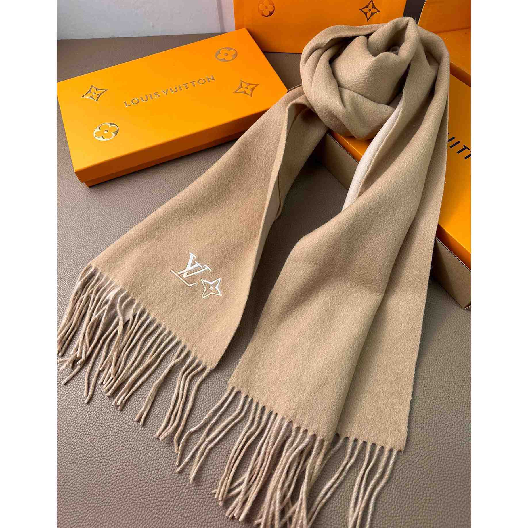 Louis Vitton LV Dual Scarf - DopestKickz