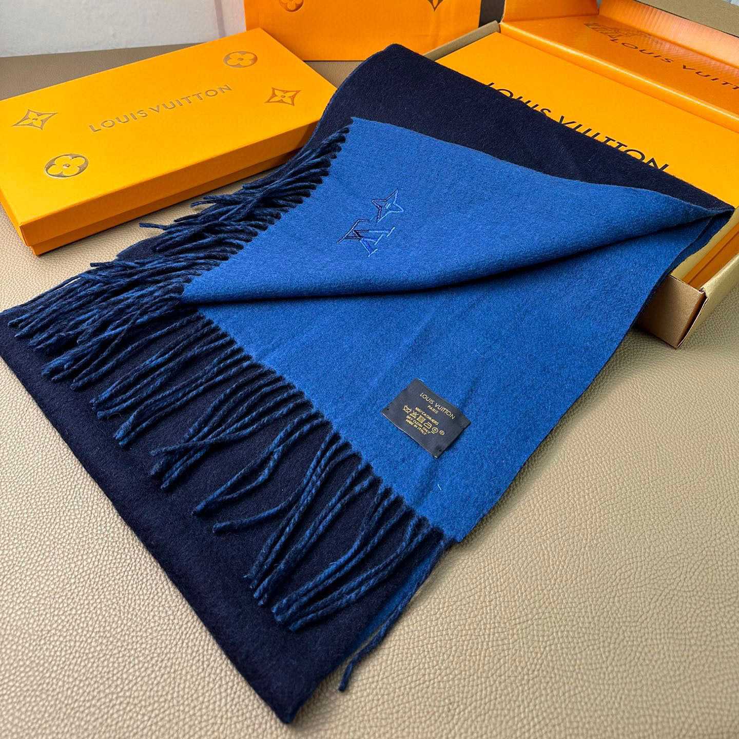 Louis Vitton LV Dual Scarf - DopestKickz