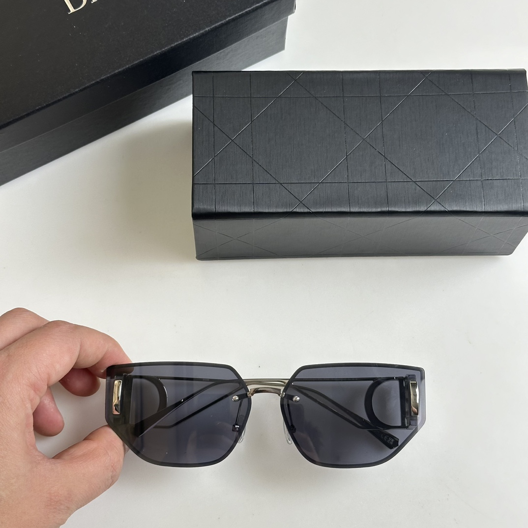 Dior 30Montaigne B3U Sunglasses - DopestKickz
