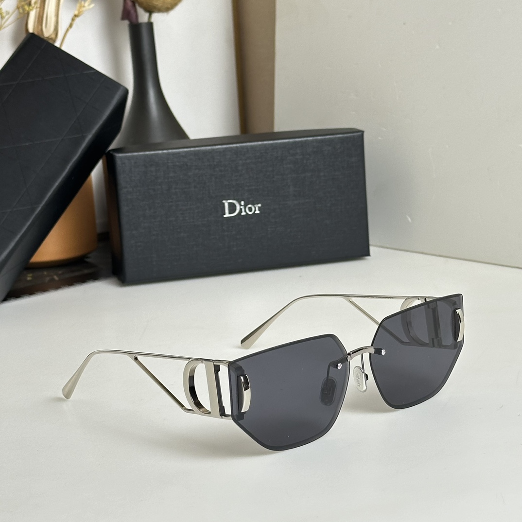 Dior 30Montaigne B3U Sunglasses - DopestKickz