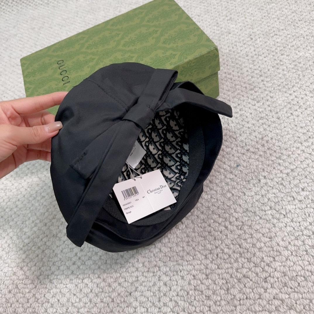 Dior Arty Dior Oblique Beret With Bow - DopestKickz