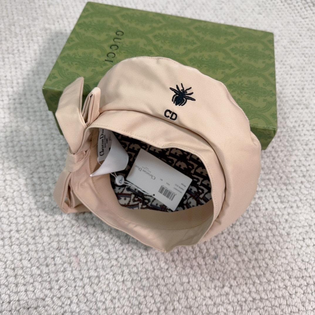 Dior Arty Dior Oblique Beret With Bow - DopestKickz