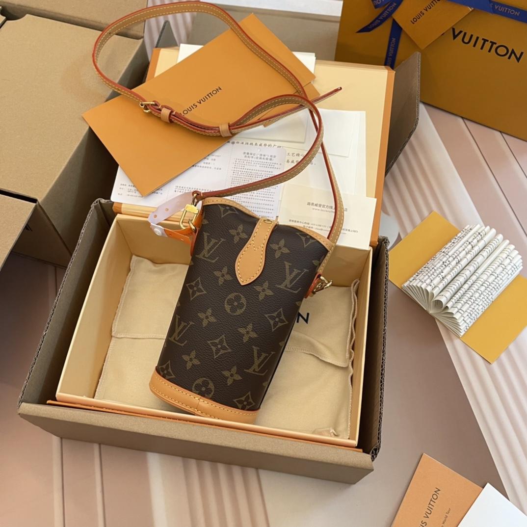 Louis Vuitton Fold Me Pouch (14.5 x 18 x 6.5 cm)  M80874 - DopestKickz