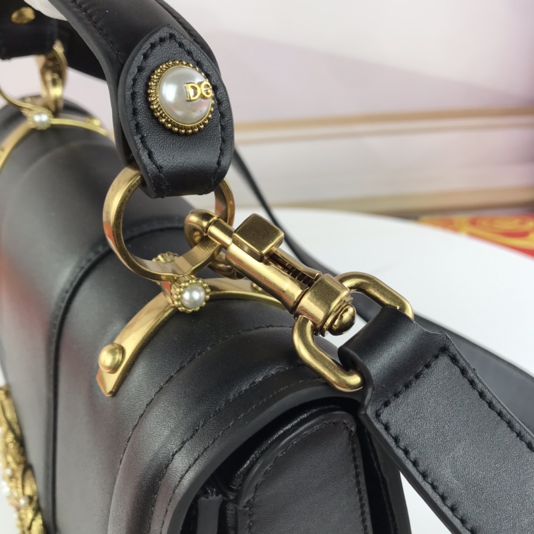 Dolce & Gabbana Small Dg Amore Bag  (27*18*8cm) - DopestKickz