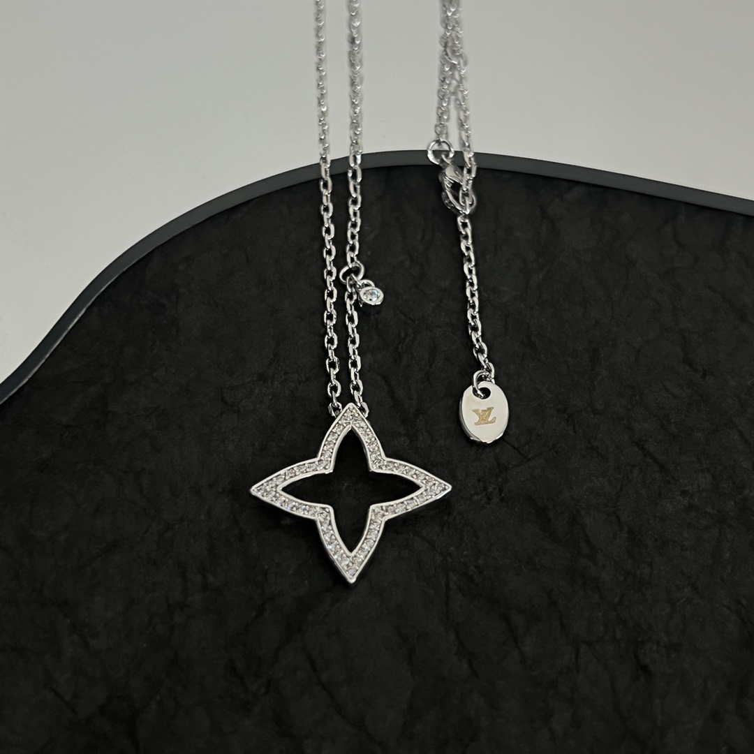 Louis Vuitton Blossom Pendant - DopestKickz