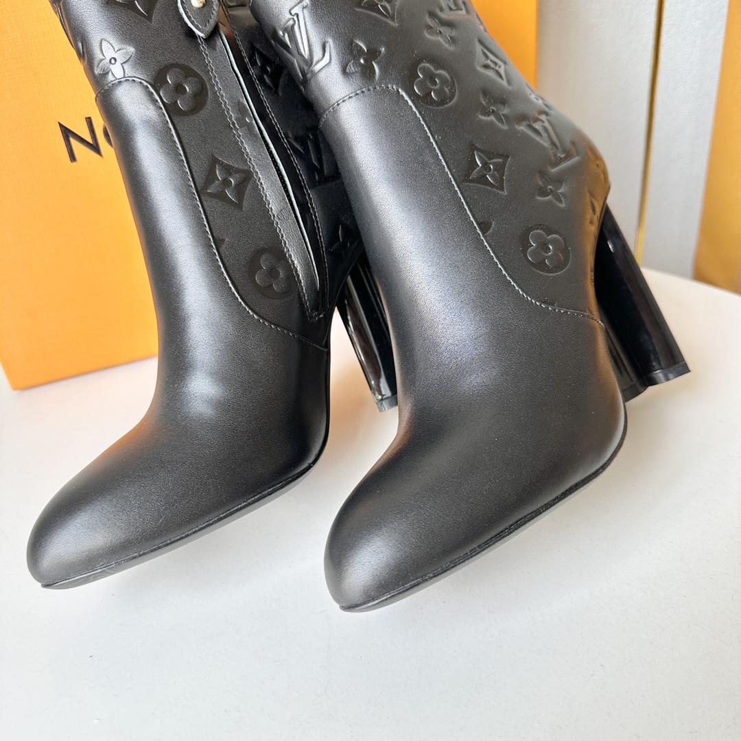 Louis Vuitton Silhouette Ankle Boot - DopestKickz