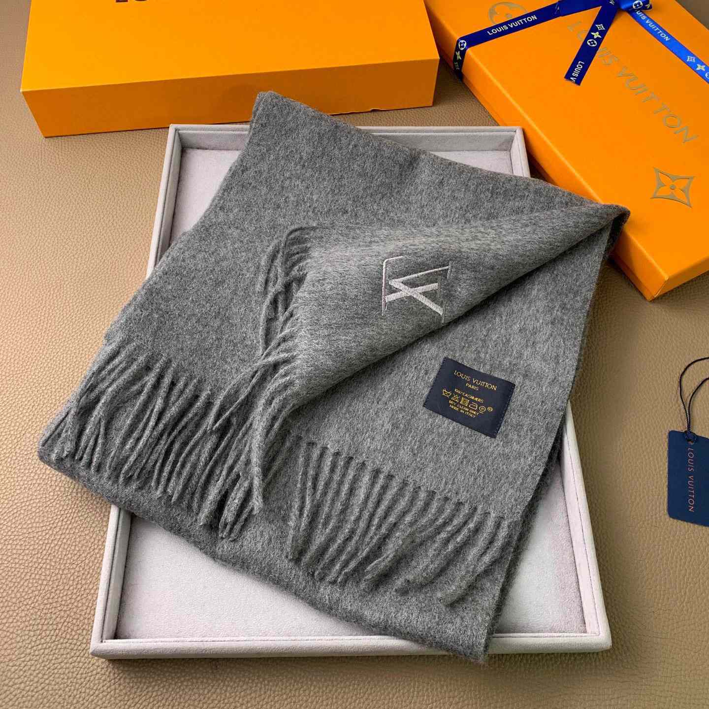 Louis Vuitton Jhelam Scarf - DopestKickz