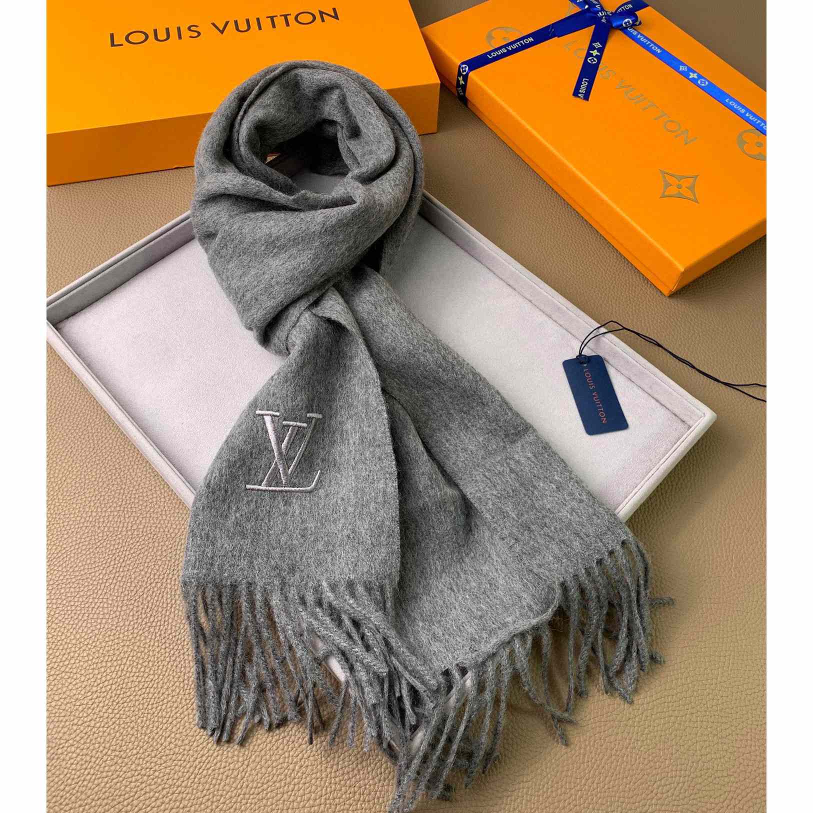 Louis Vuitton Jhelam Scarf - DopestKickz