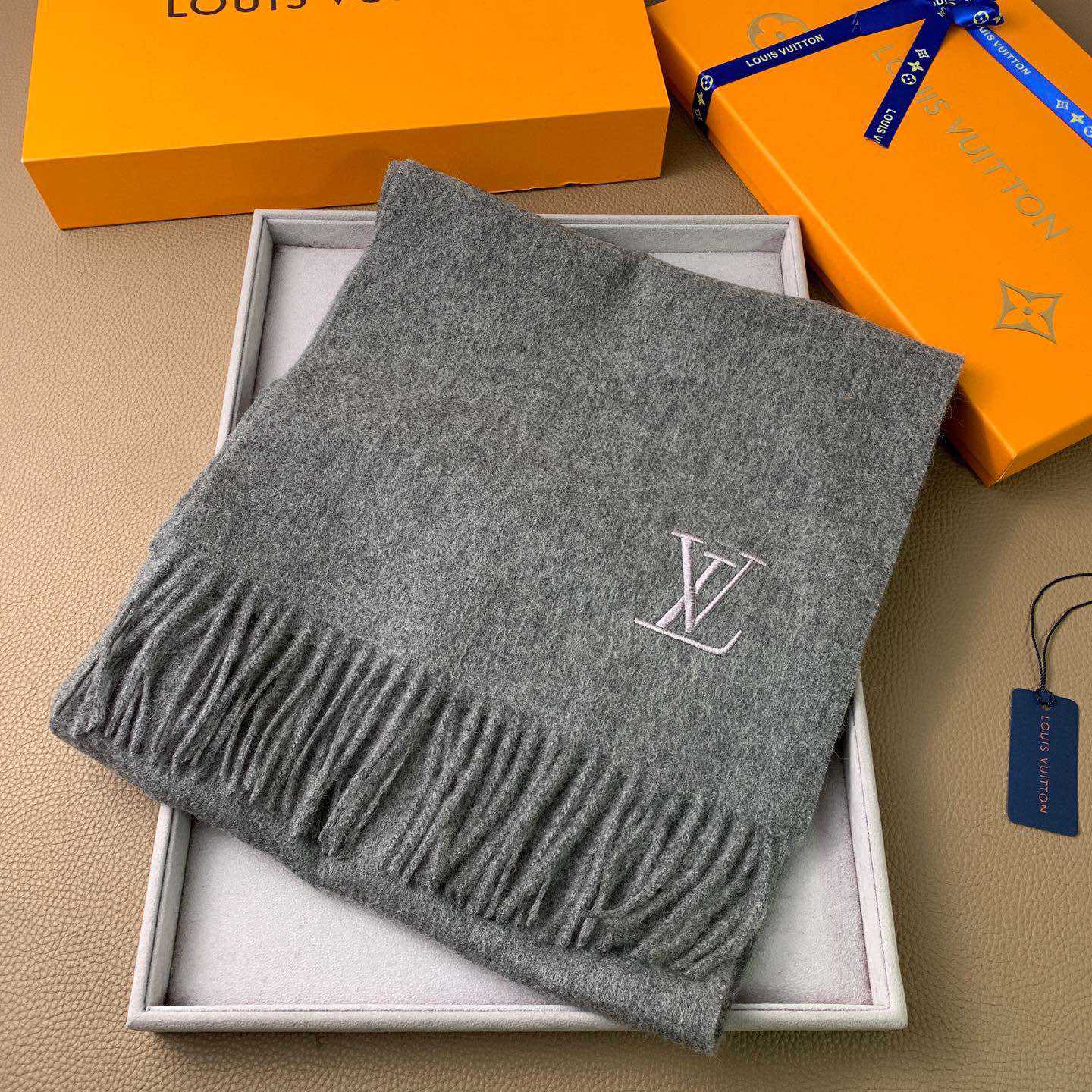 Louis Vuitton Jhelam Scarf - DopestKickz