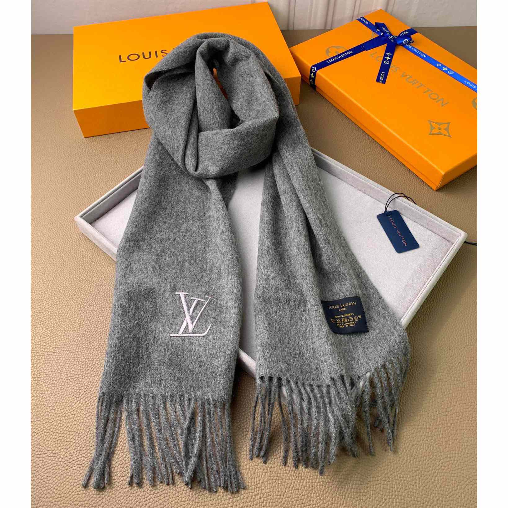 Louis Vuitton Jhelam Scarf - DopestKickz