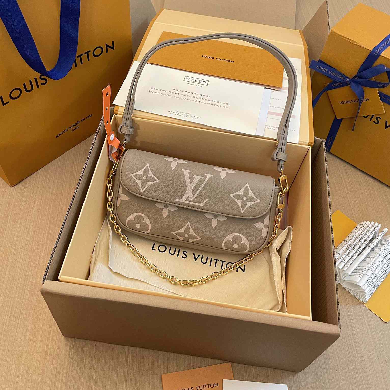 Louis Vuitton Wallet On Chain Ivy (23.5x12x4.3cm)  M82211 - DopestKickz