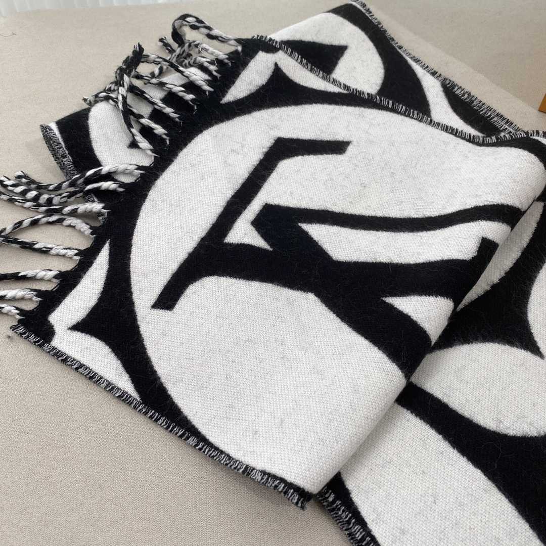 Louis Vuitton LV Medallion Scarf - DopestKickz