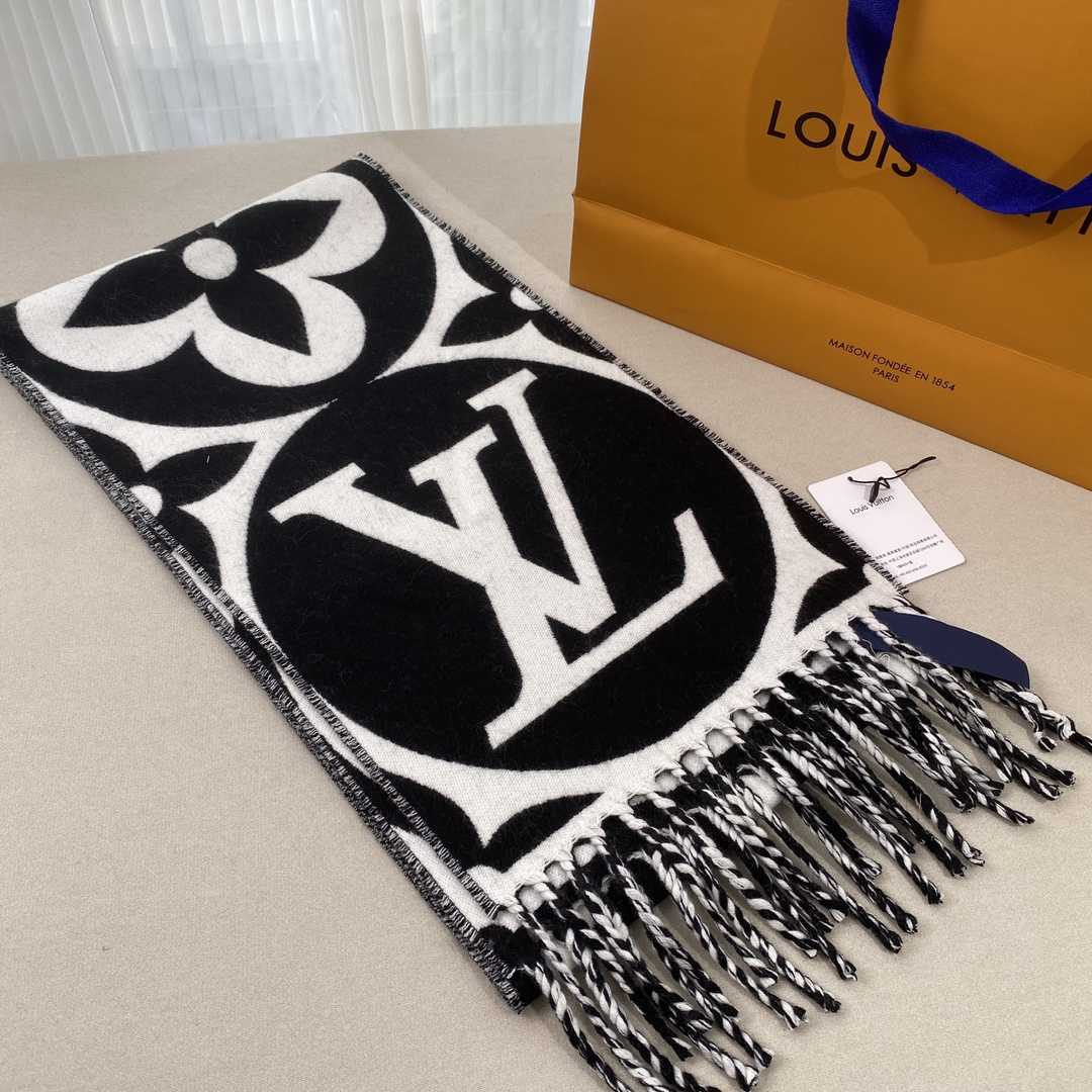 Louis Vuitton LV Medallion Scarf - DopestKickz