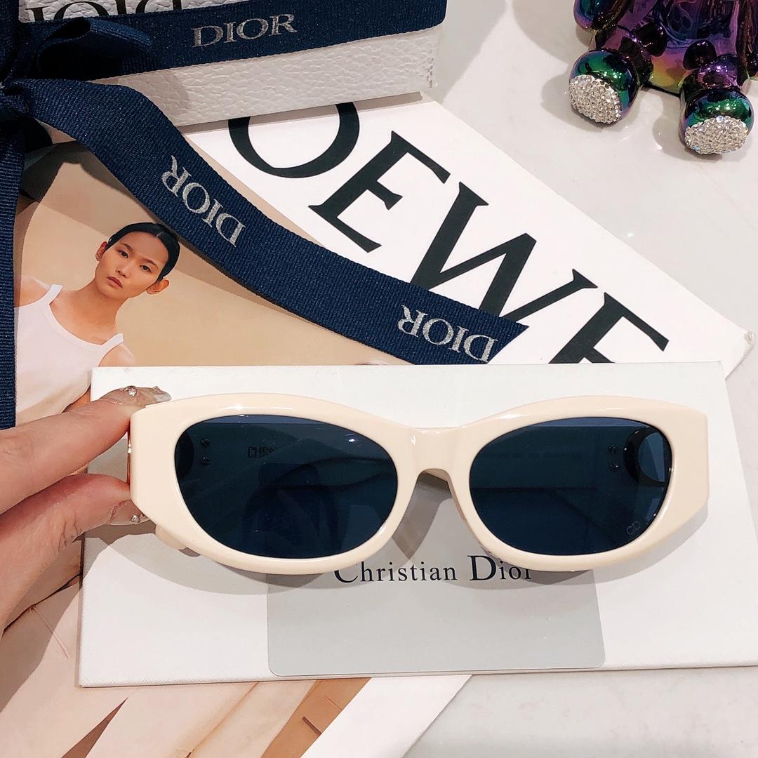 Dior 30Montaigne S9U Sunglasses - DopestKickz