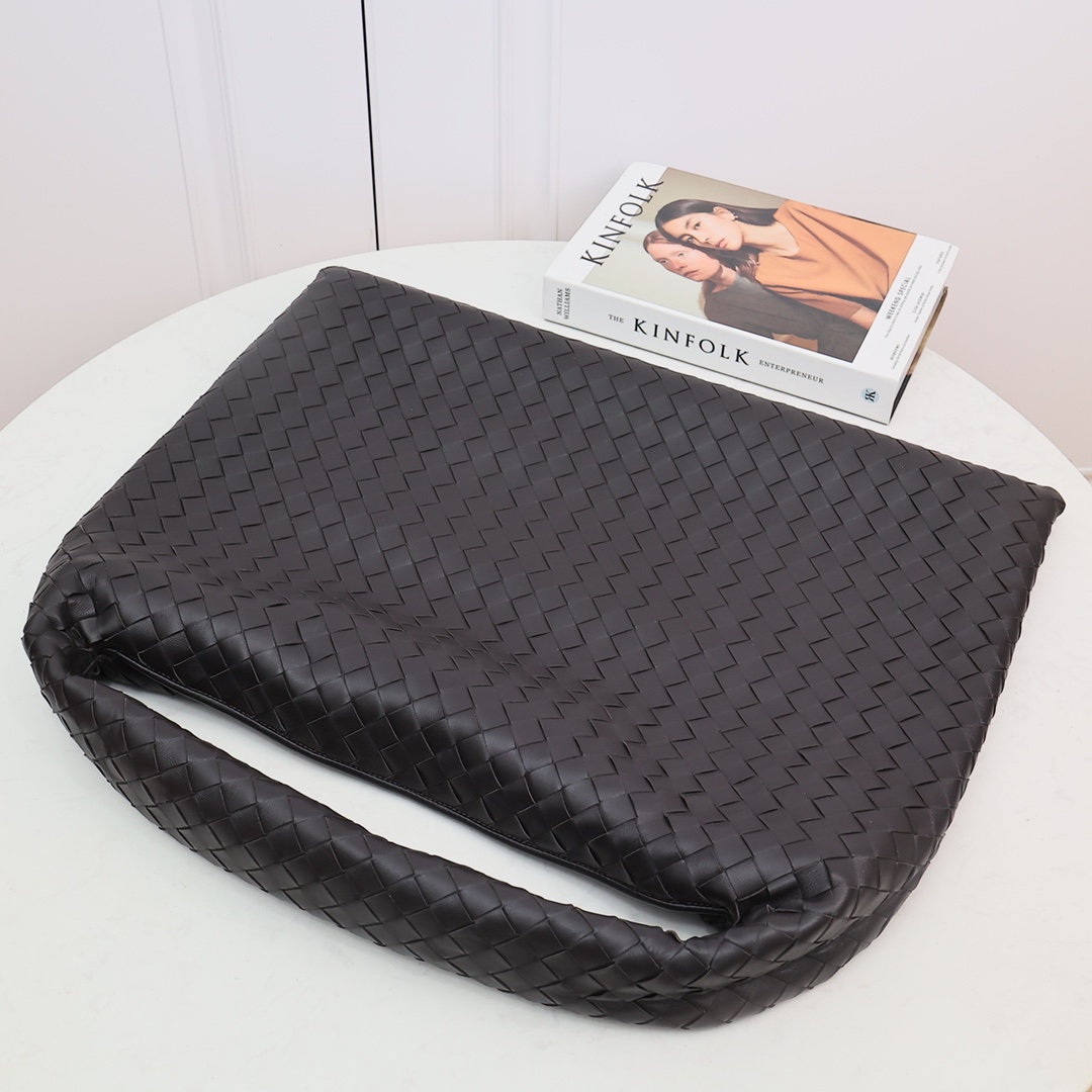 Bottega Veneta Large Hop - DopestKickz