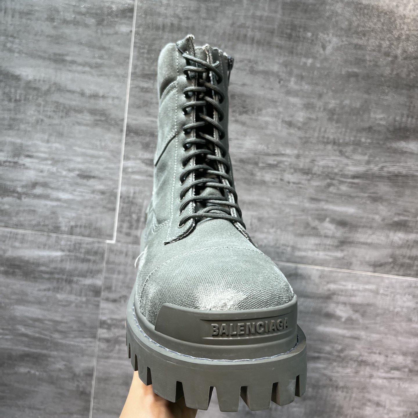 Balenciaga Men's Combat Strike 20mm Boot - DopestKickz