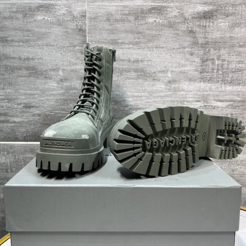 Balenciaga Men's Combat Strike 20mm Boot - DopestKickz