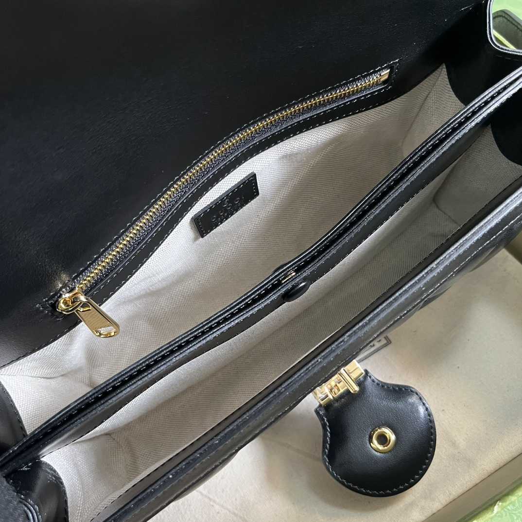 Gucci GG Matelasse Small Bag - DopestKickz