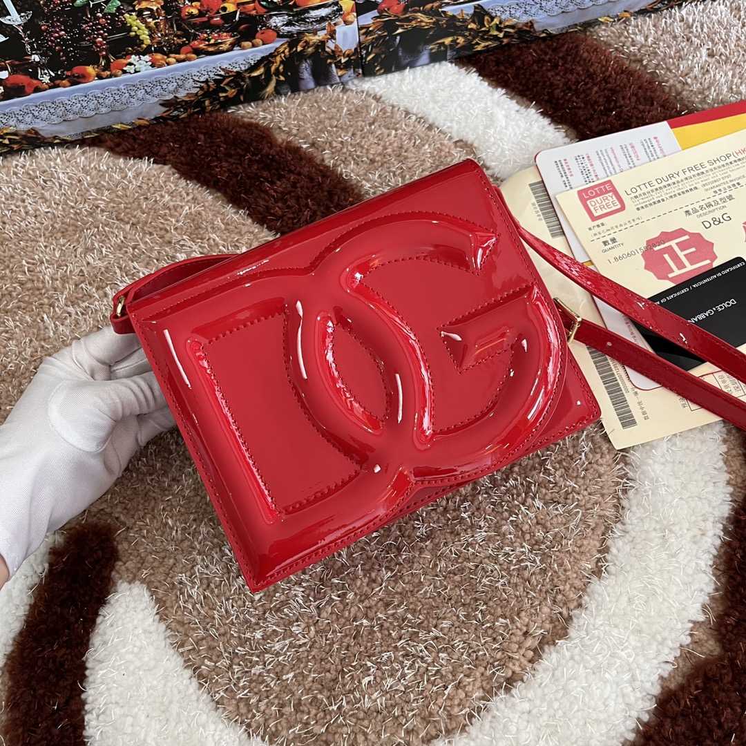 Dolce & Gabbana DG Logo Leather Crossbody Bag    (16*20*5.5cm) - DopestKickz