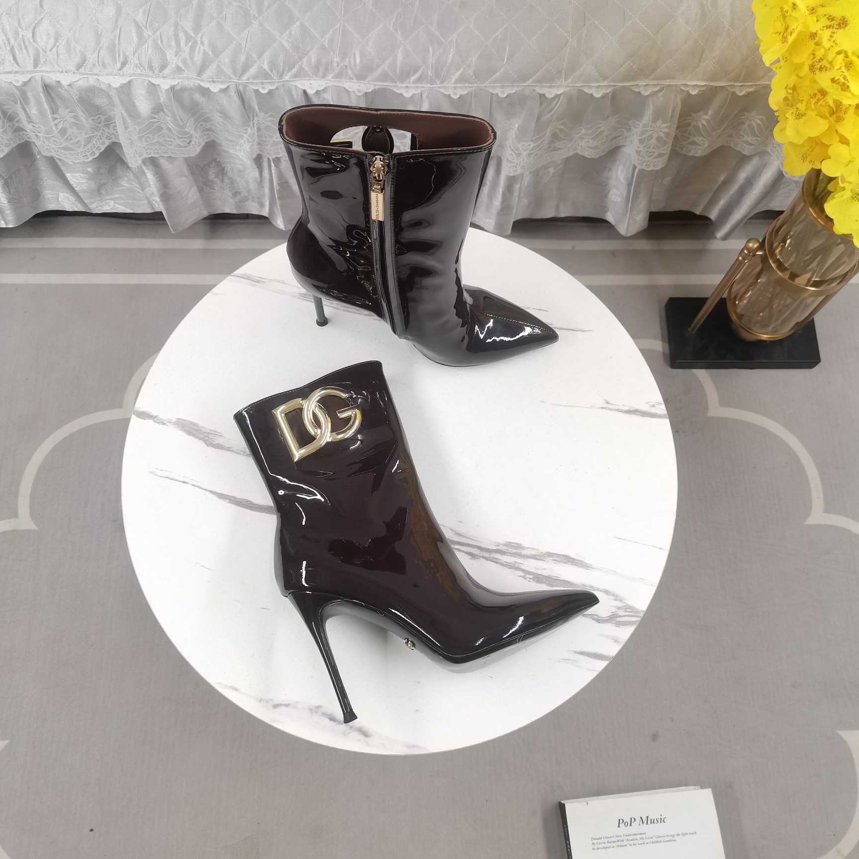 Dolce & Gabbana Calfskin Ankle Boots - DopestKickz