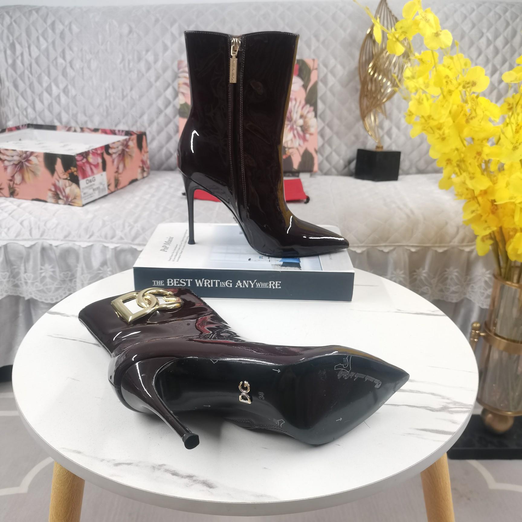 Dolce & Gabbana Calfskin Ankle Boots - DopestKickz