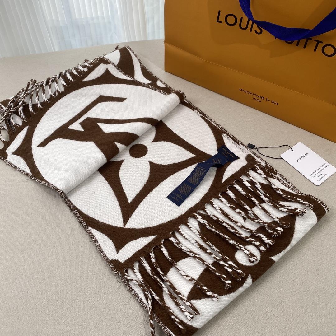 Louis Vuitton LV Medallion Scarf - DopestKickz