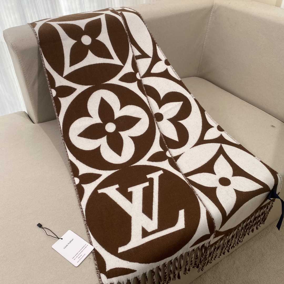 Louis Vuitton LV Medallion Scarf - DopestKickz
