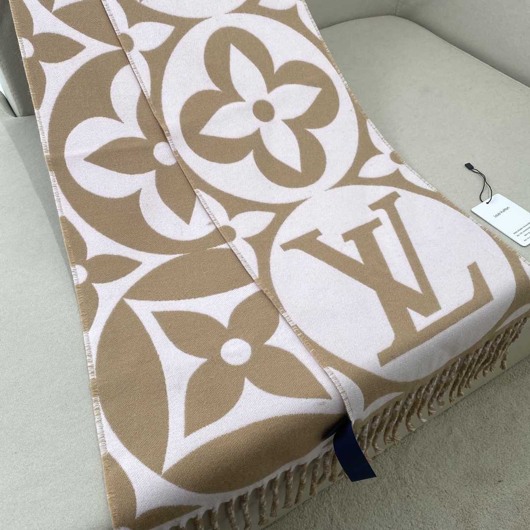 Louis Vuitton LV Medallion Scarf - DopestKickz