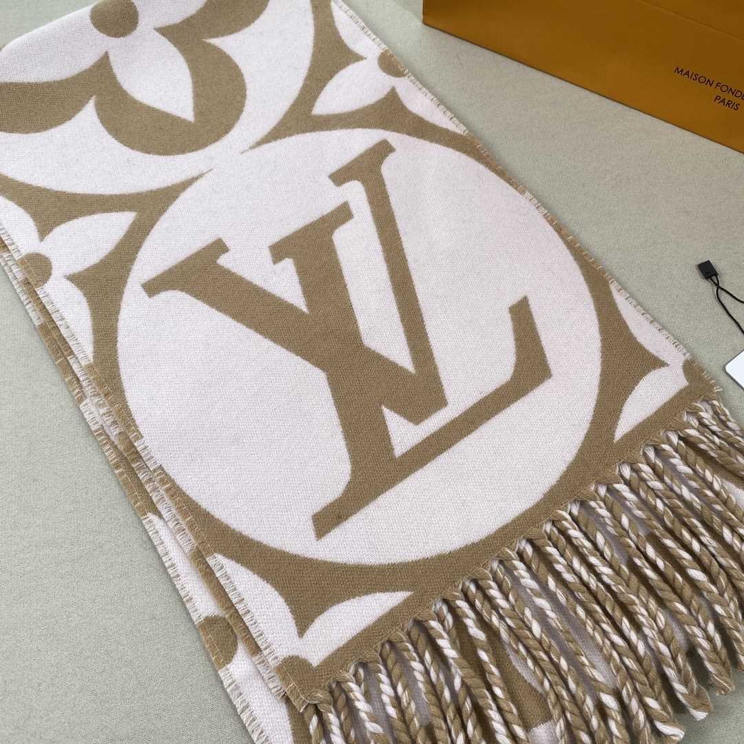 Louis Vuitton LV Medallion Scarf - DopestKickz