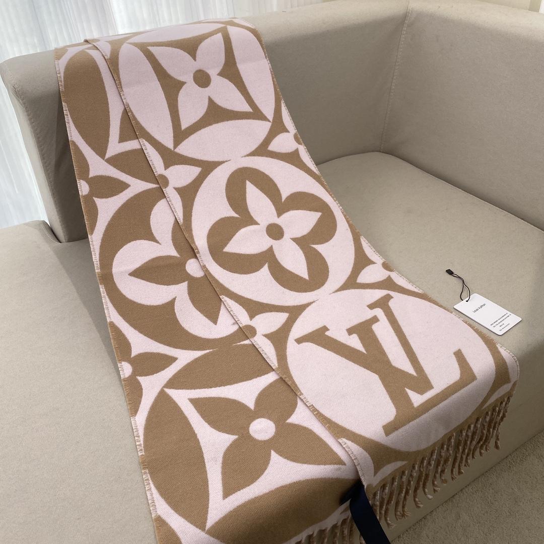 Louis Vuitton LV Medallion Scarf - DopestKickz