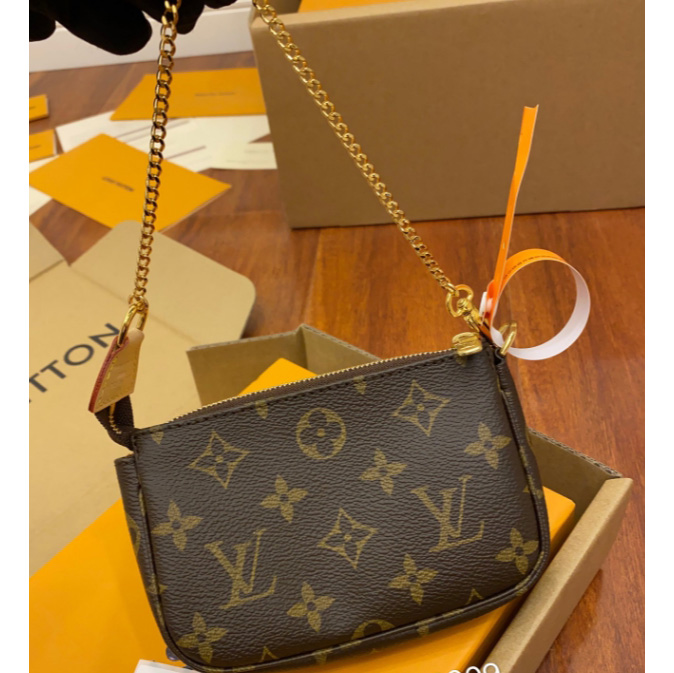 Louis Vuitton Mini Pochette Accessoires M58009 - DopestKickz