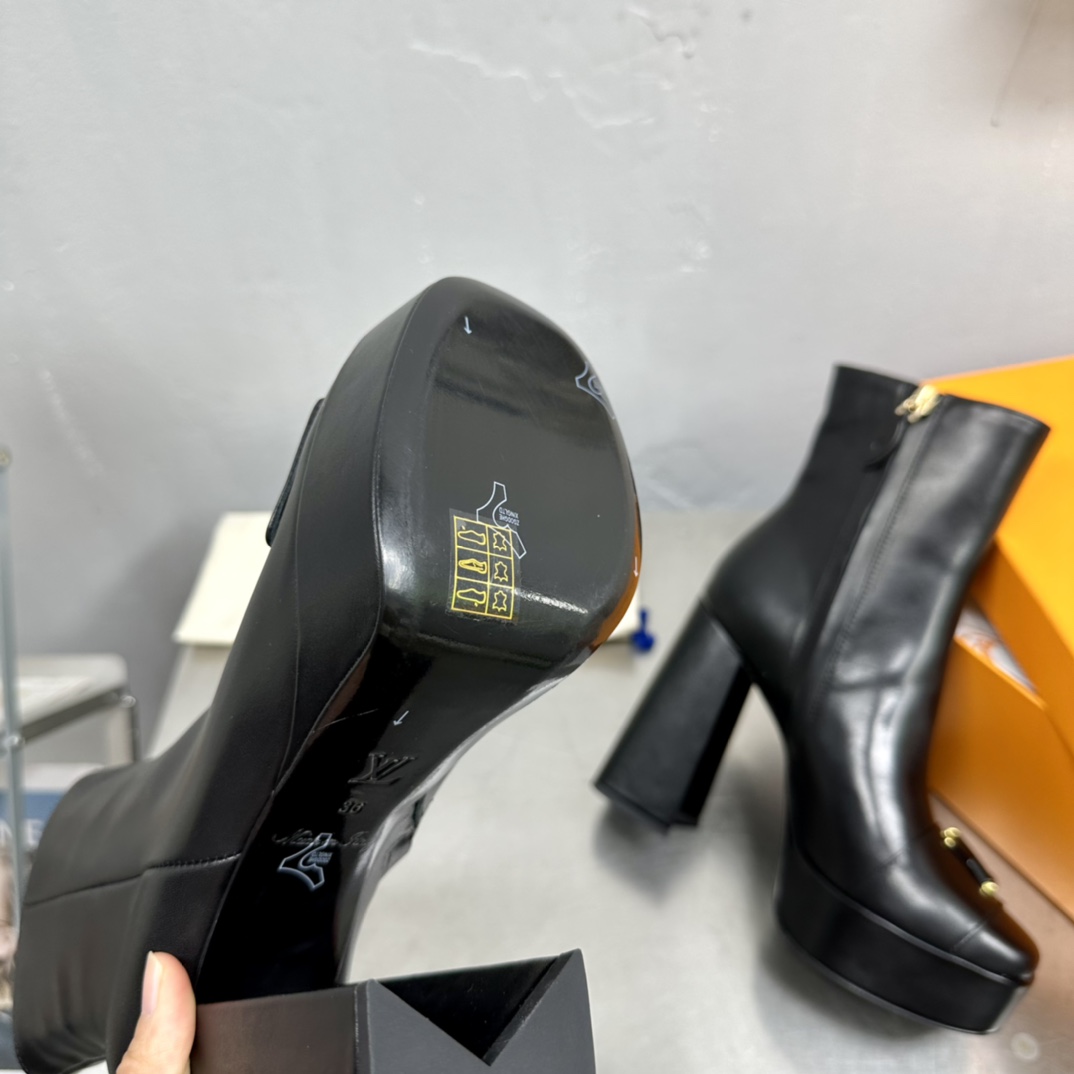 Louis Vuitton Shake Ankle Boot - DopestKickz