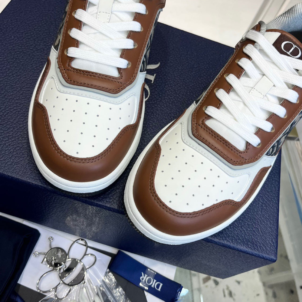 Dior B27 Low-Top Sneaker - DopestKickz