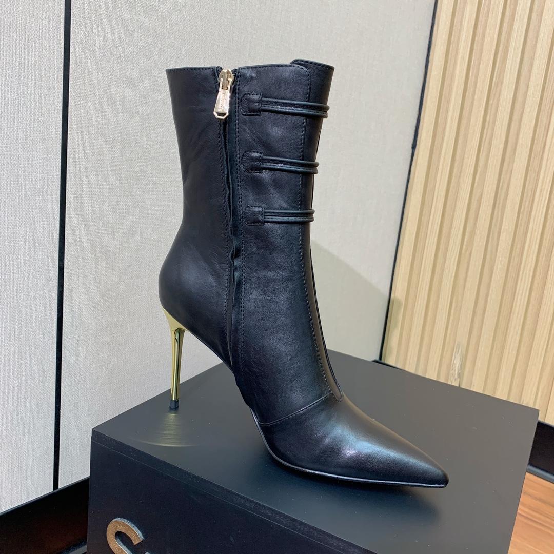 Balmain Alma Leather Ankle Boots - DopestKickz
