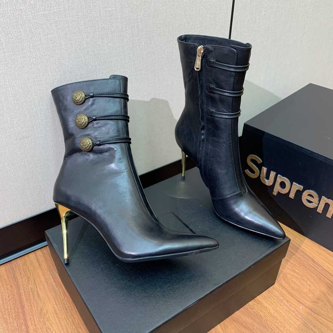 Balmain Alma Leather Ankle Boots - DopestKickz