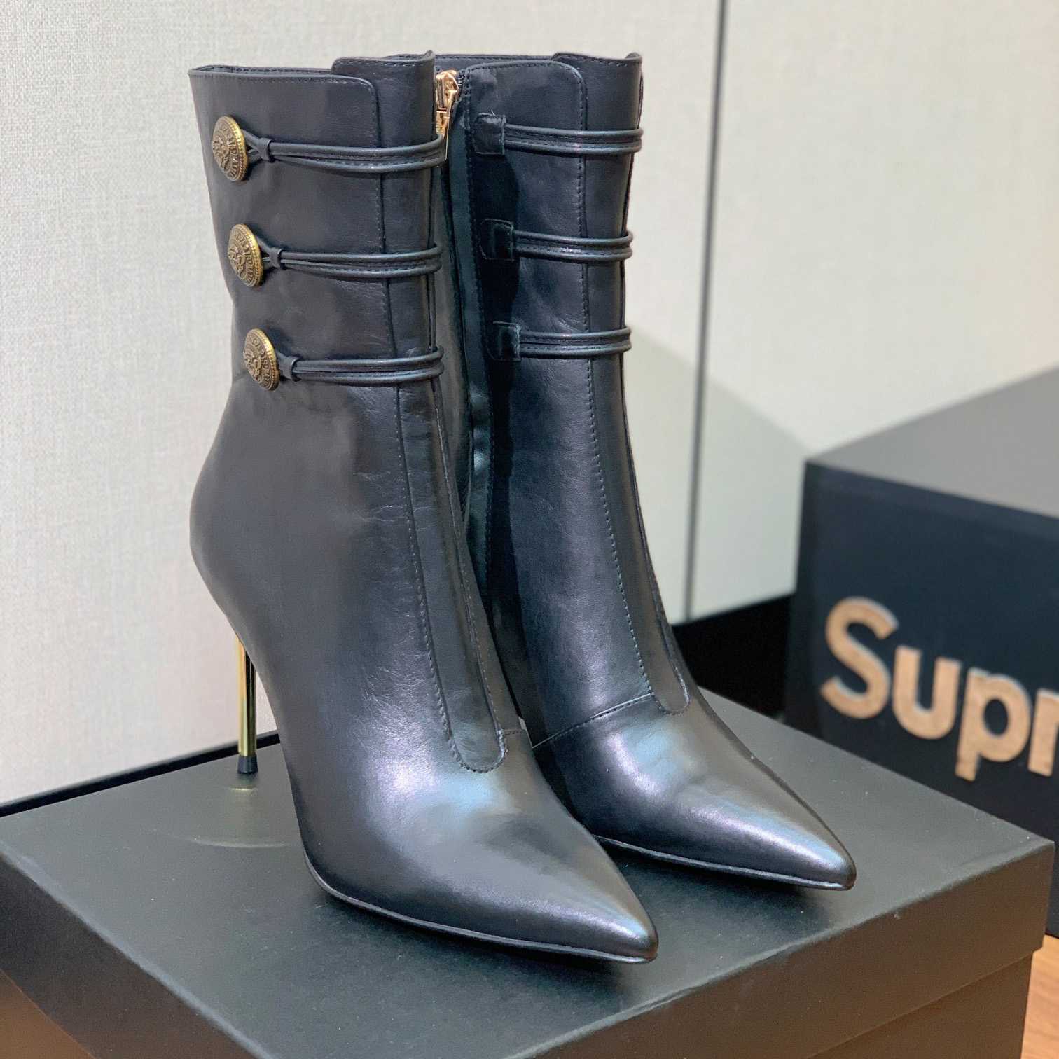 Balmain Alma Leather Ankle Boots - DopestKickz