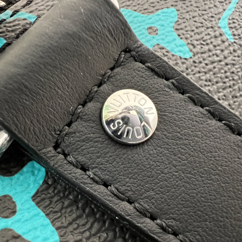 Louis Vuitton Keepall Bandoulière 25  (25-15-11cm)   M21938 - DopestKickz