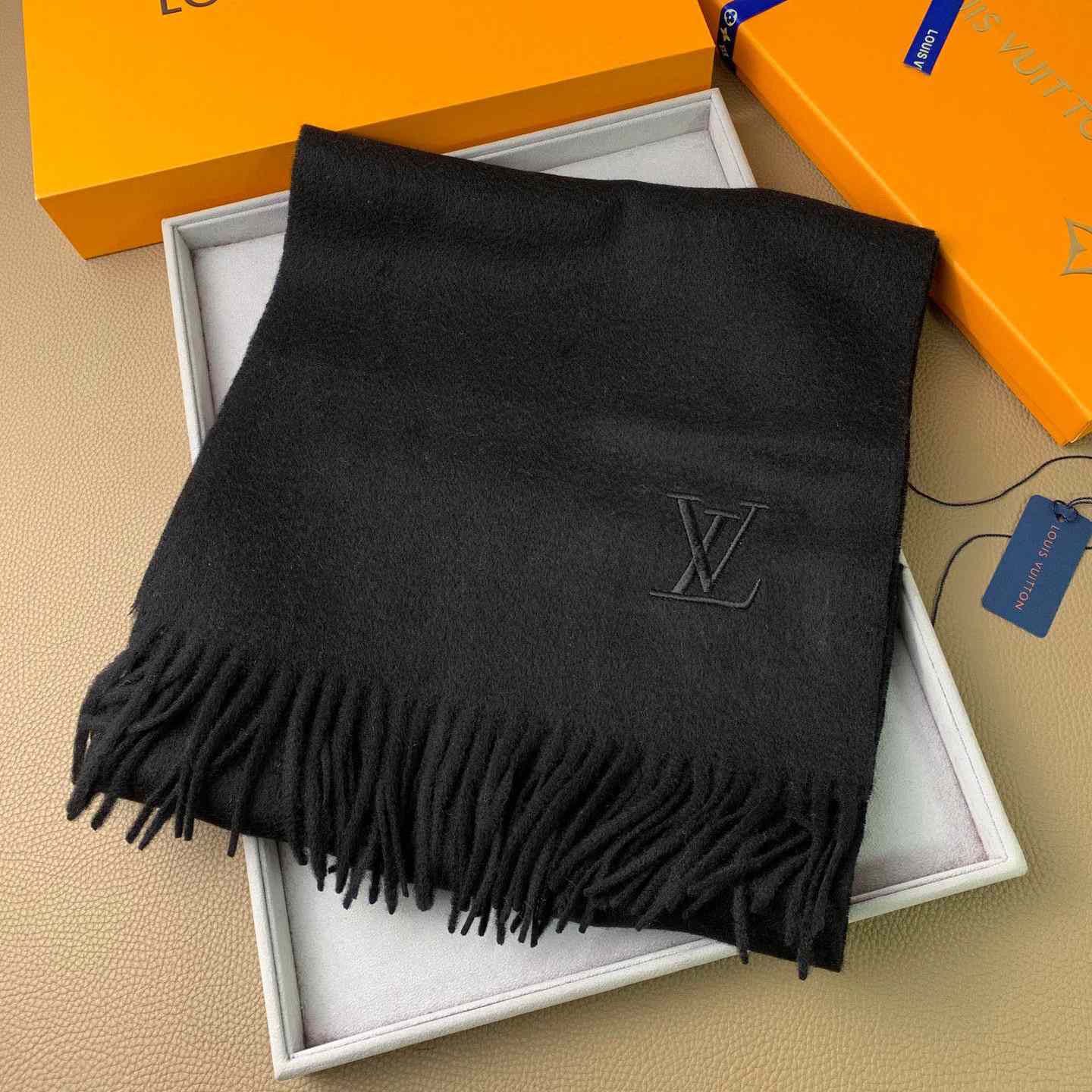 Louis Vuitton Jhelam Scarf - DopestKickz