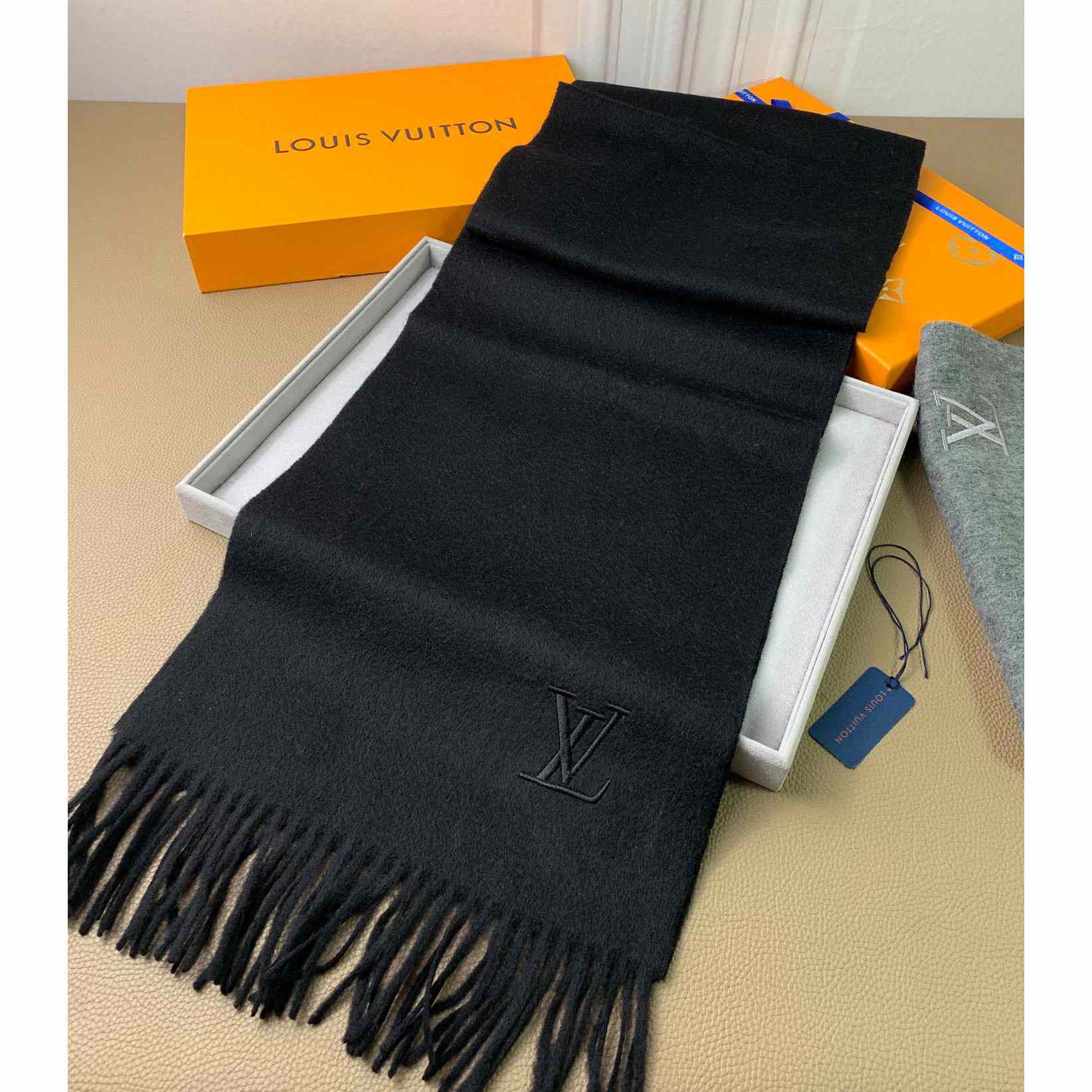 Louis Vuitton Jhelam Scarf - DopestKickz