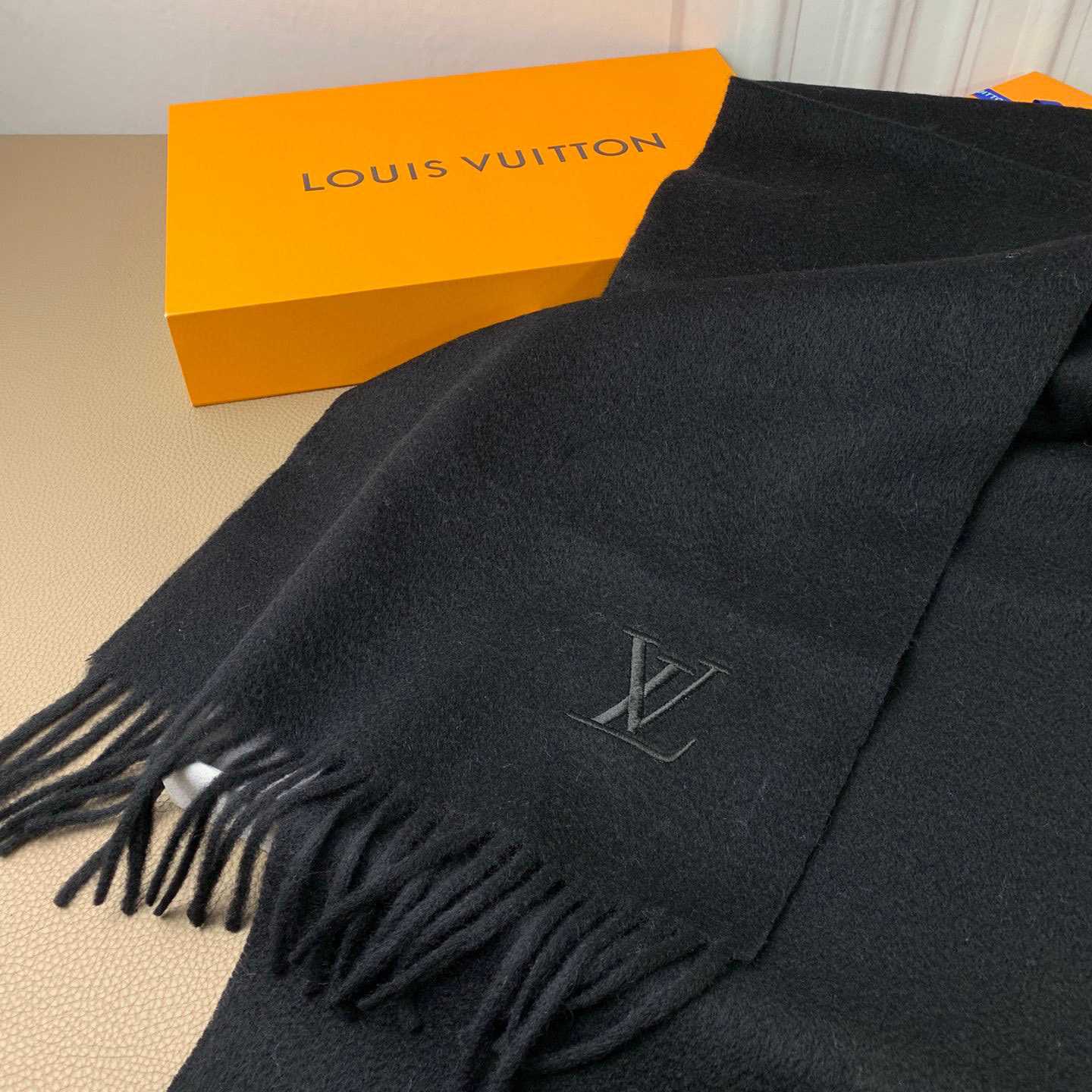 Louis Vuitton Jhelam Scarf - DopestKickz